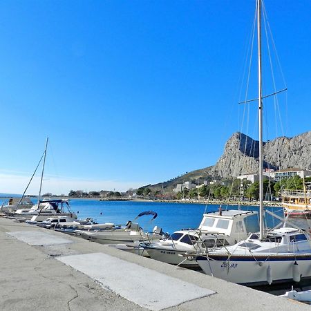 Apartment Iva Omiš Exteriör bild