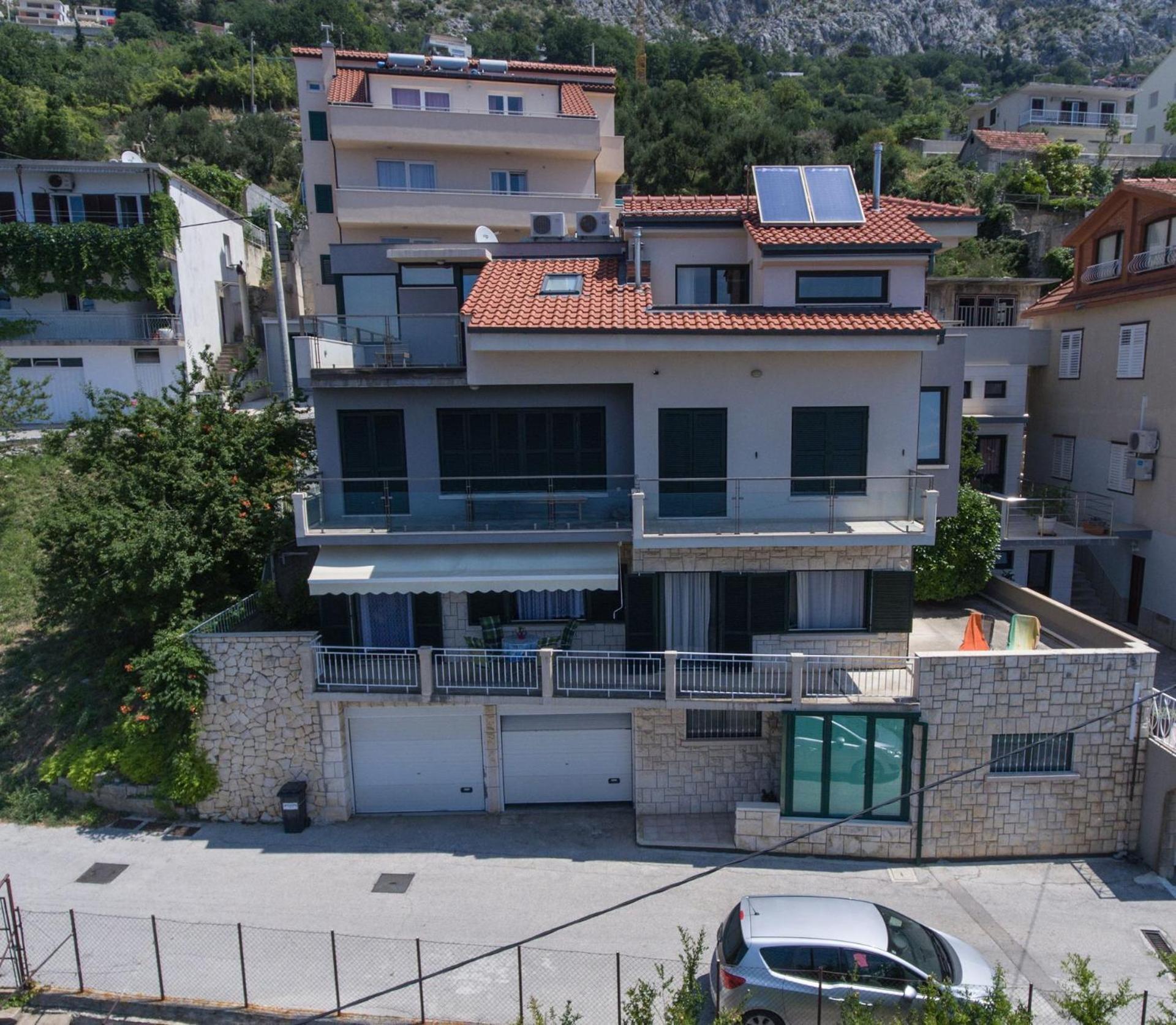 Apartment Iva Omiš Exteriör bild