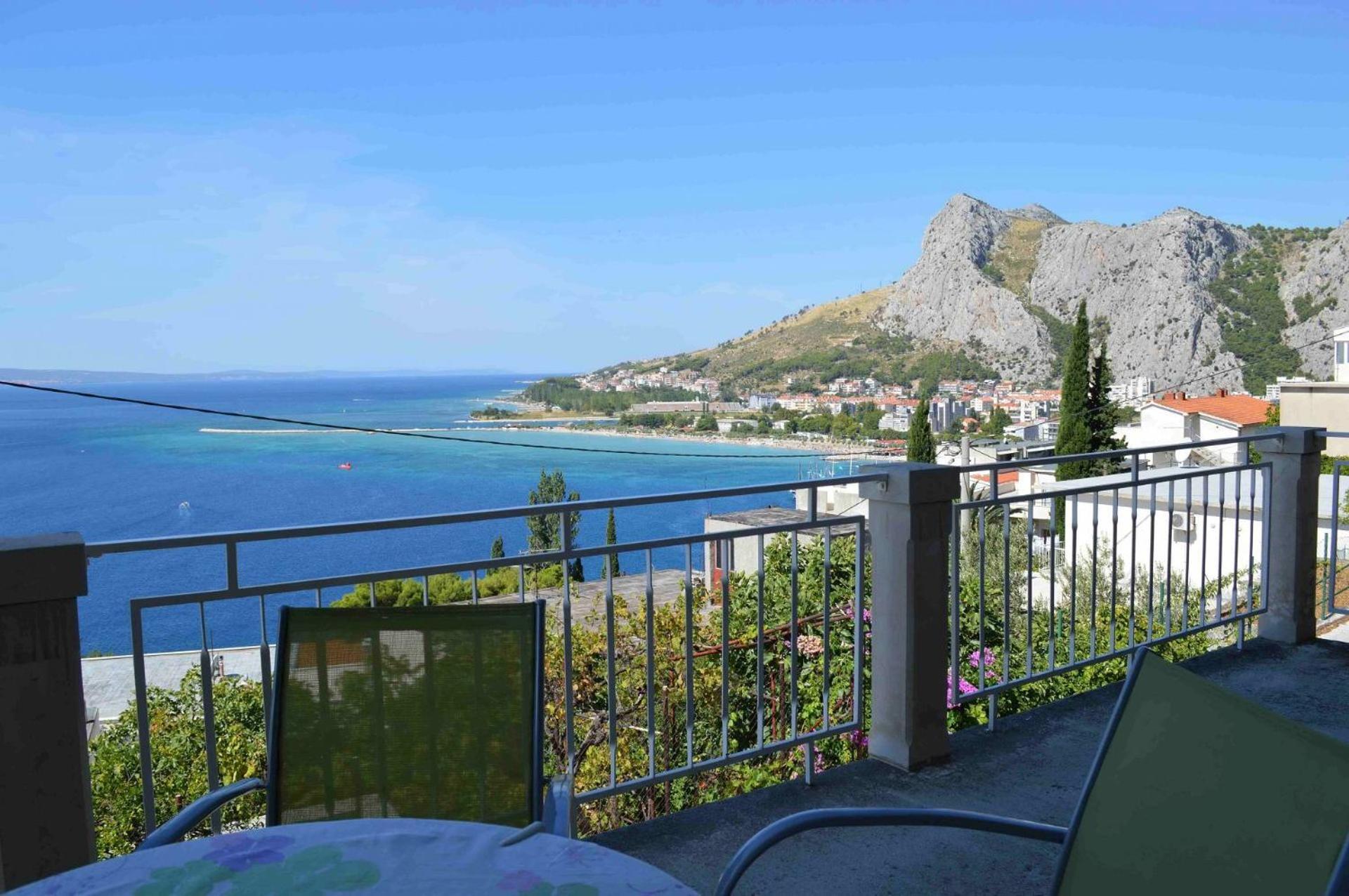Apartment Iva Omiš Exteriör bild