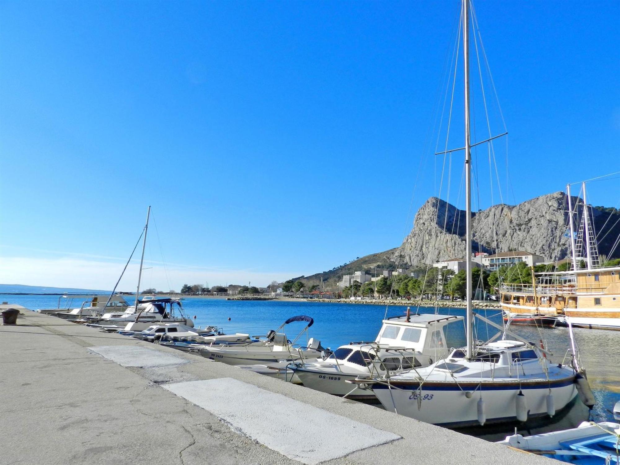 Apartment Iva Omiš Exteriör bild