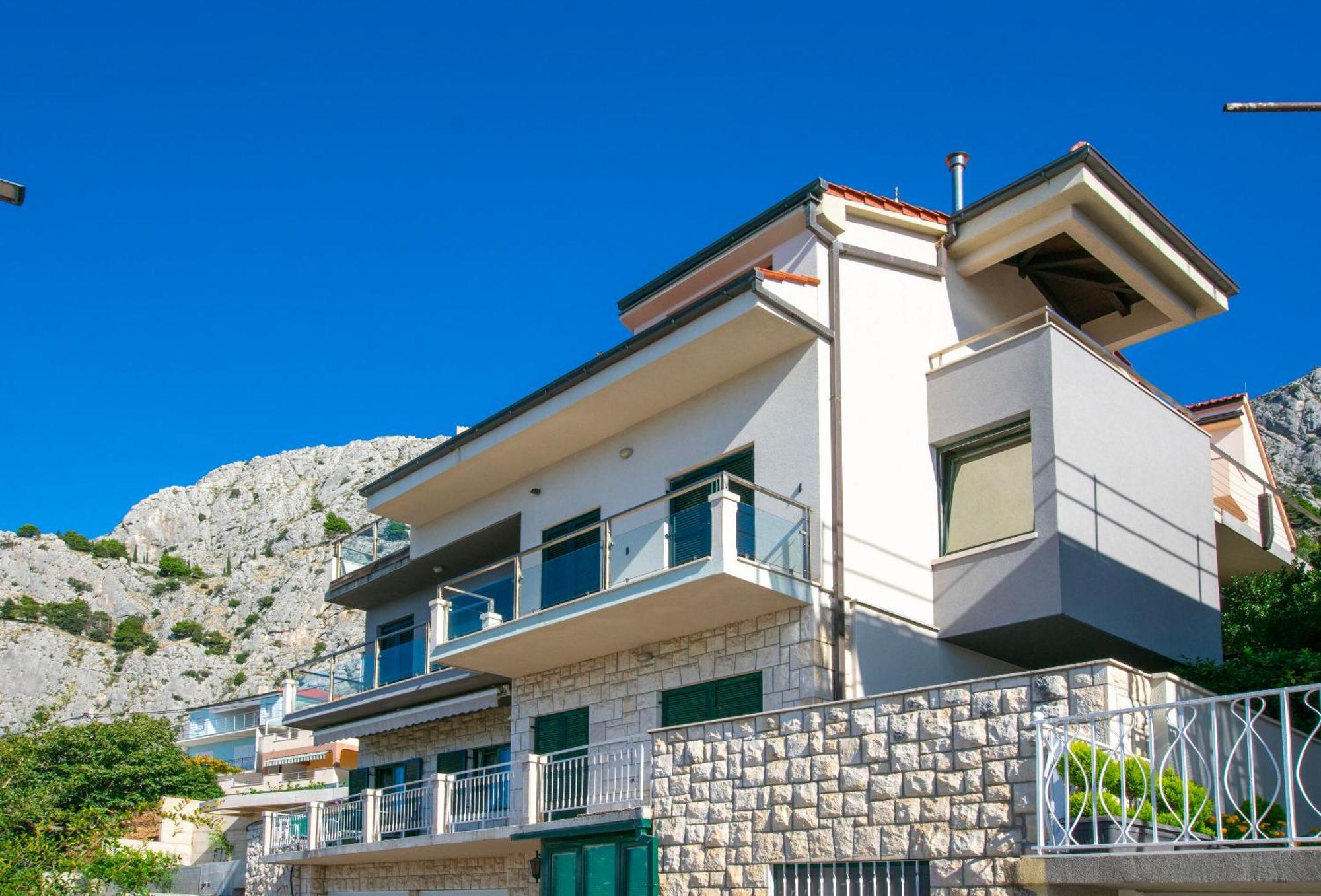 Apartment Iva Omiš Exteriör bild